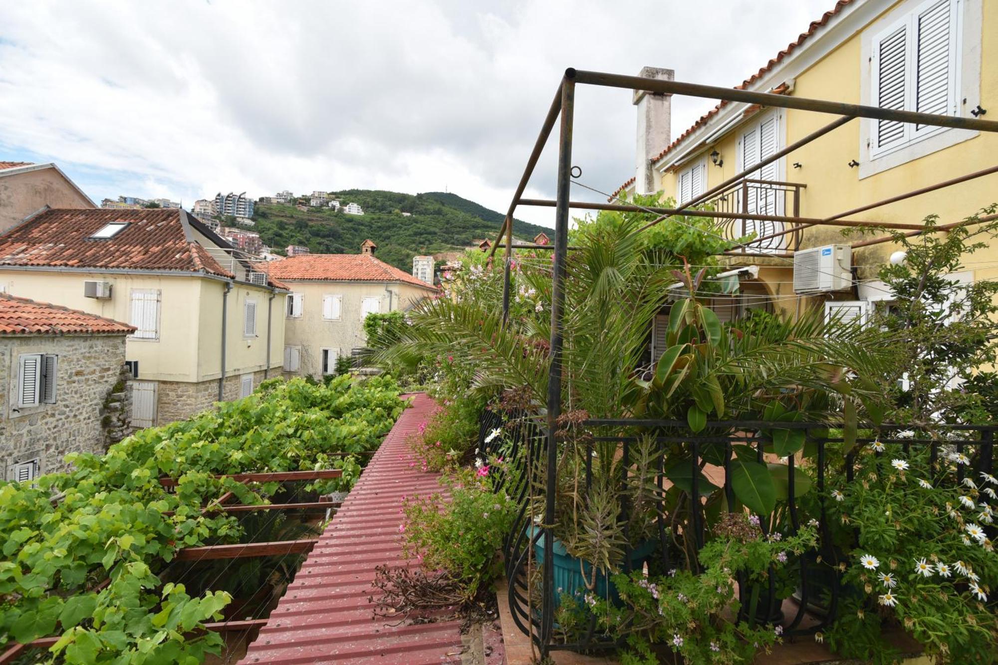 Stan Stari Grad Budva Eksteriør bilde